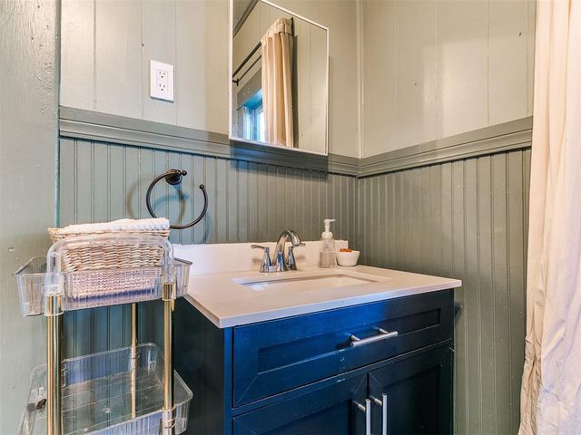 318 S 2nd Street, Guthrie, OK 73044