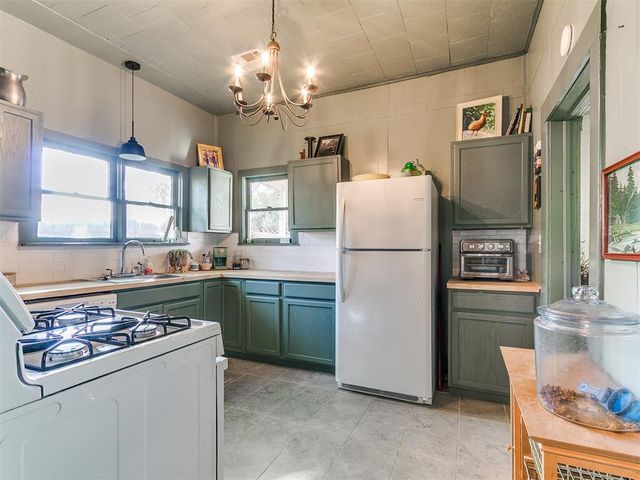 318 S 2nd Street, Guthrie, OK 73044