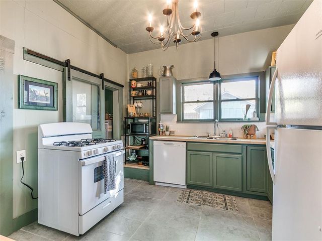 318 S 2nd Street, Guthrie, OK 73044