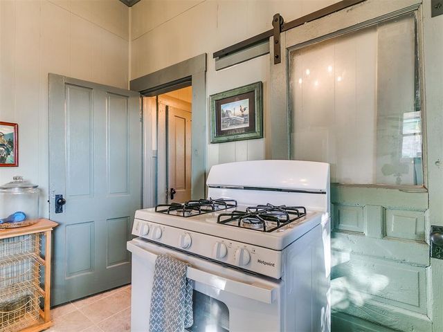 318 S 2nd Street, Guthrie, OK 73044