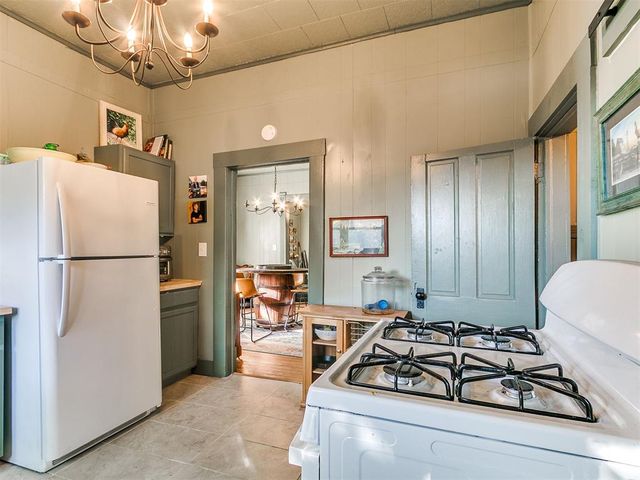 318 S 2nd Street, Guthrie, OK 73044