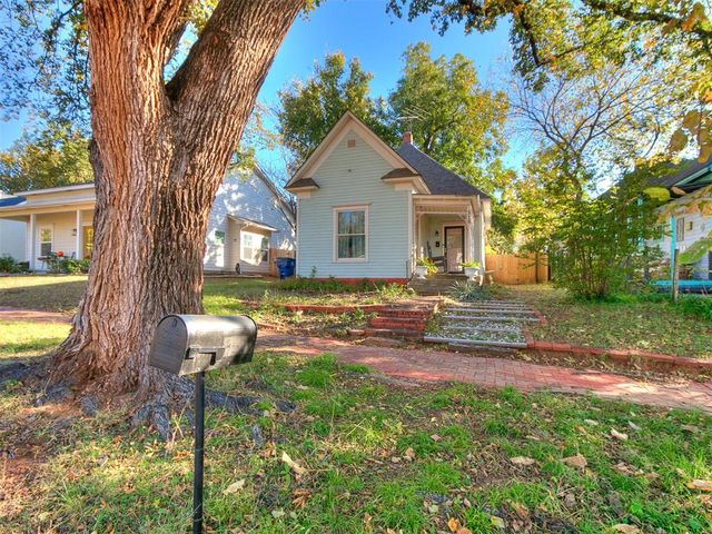 318 S 2nd Street, Guthrie, OK 73044