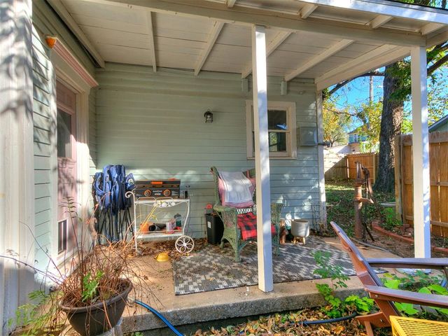 318 S 2nd Street, Guthrie, OK 73044