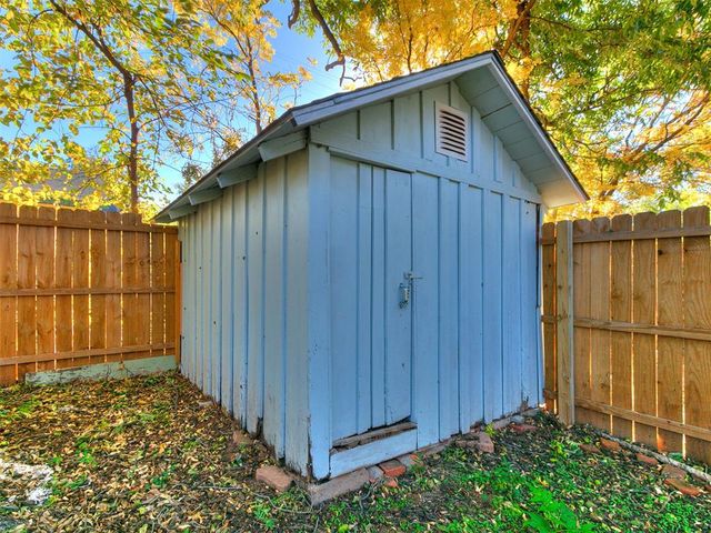 318 S 2nd Street, Guthrie, OK 73044