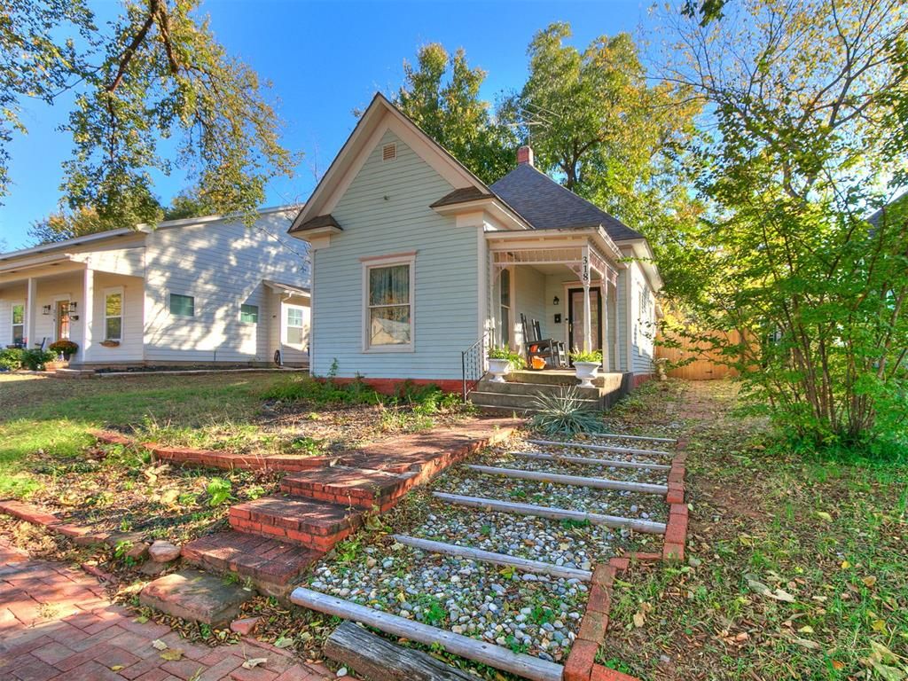 318 S 2nd Street, Guthrie, OK 73044