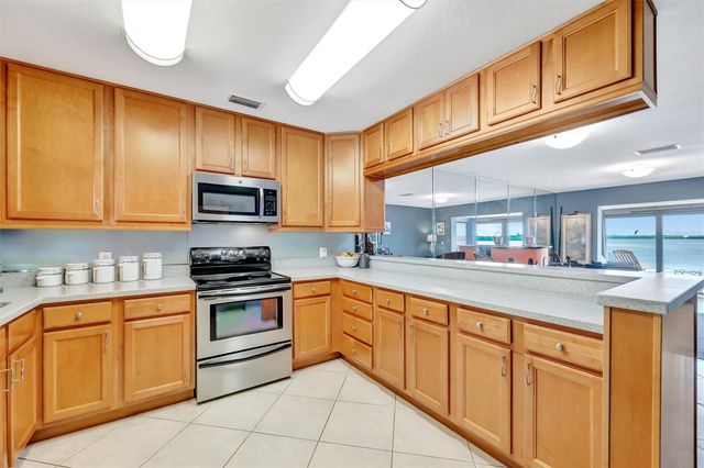 3863 CATALINA DRIVE, Bradenton, FL 34210