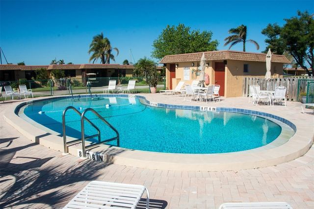 3863 CATALINA DRIVE, Bradenton, FL 34210