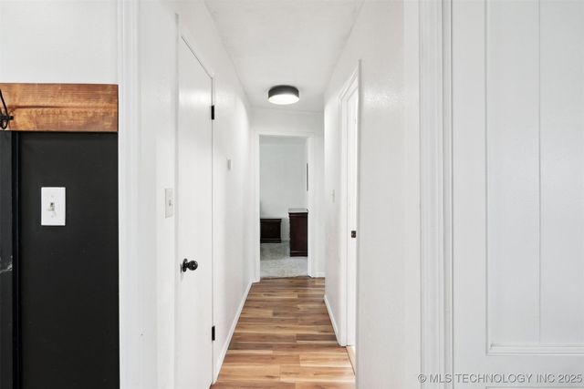 321 W 50th Place, Sand Springs, OK 74063