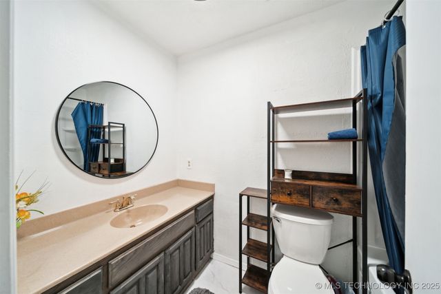 321 W 50th Place, Sand Springs, OK 74063