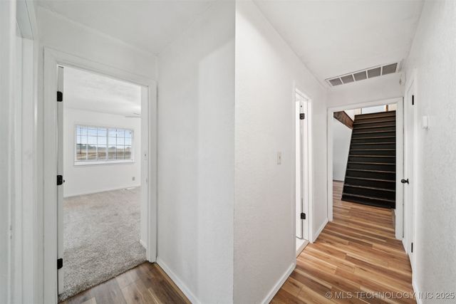 321 W 50th Place, Sand Springs, OK 74063