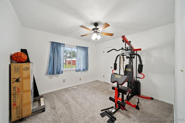 321 W 50th Place, Sand Springs, OK 74063