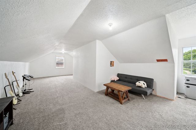 321 W 50th Place, Sand Springs, OK 74063