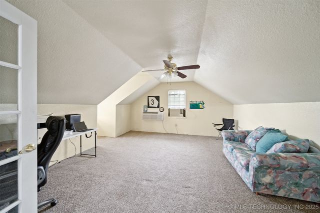 321 W 50th Place, Sand Springs, OK 74063