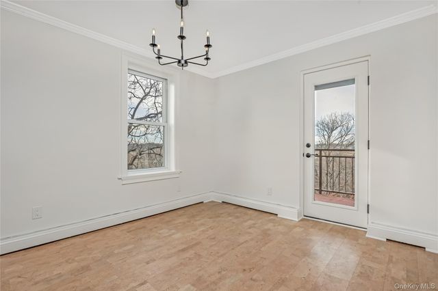 42-30 Douglaston Parkway 5C, Douglaston, NY 11363