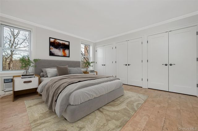 42-30 Douglaston Parkway 5C, Douglaston, NY 11363