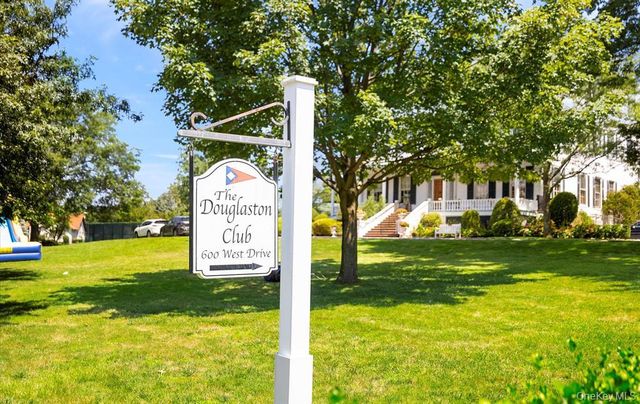 42-30 Douglaston Parkway 5C, Douglaston, NY 11363