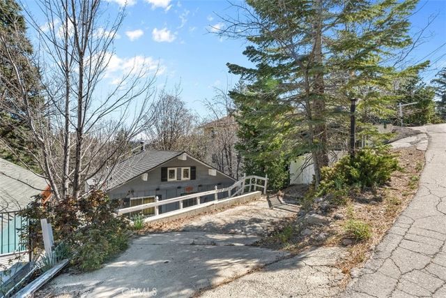 26305 Jacqueline Road, Twin Peaks, CA 92391