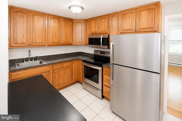 229 HIGH ST, Burlington, NJ 08016