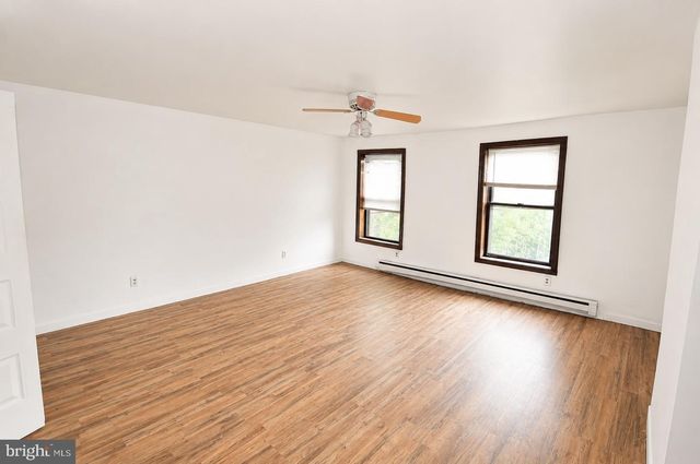 229 HIGH ST, Burlington, NJ 08016