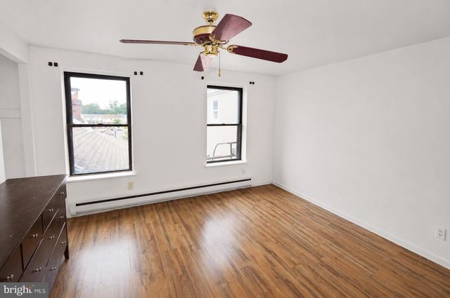 229 HIGH ST, Burlington, NJ 08016