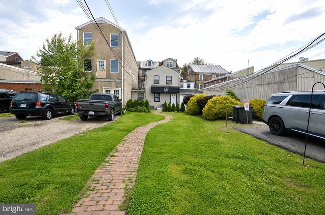 229 HIGH ST, Burlington, NJ 08016