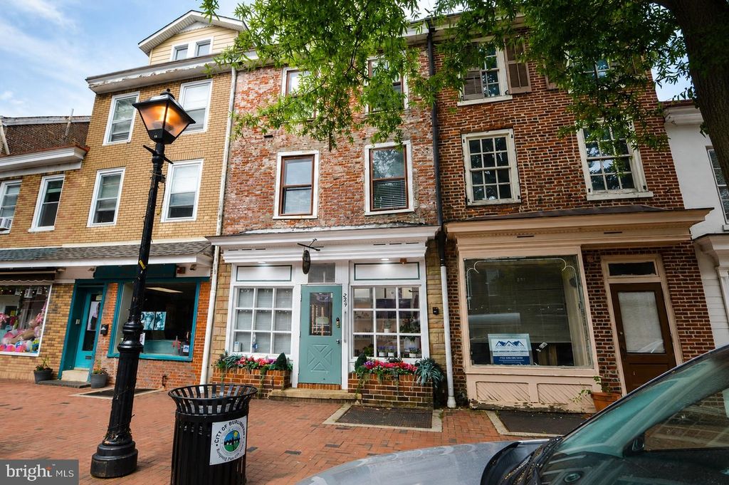 229 HIGH ST, Burlington, NJ 08016