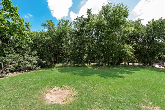 105 Weaver Street, Forney, TX 75126