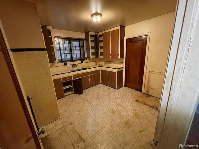 8212 E Lantz Street, Detroit, MI 48234