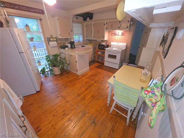 36 Benton Street, Austintown, OH 44515