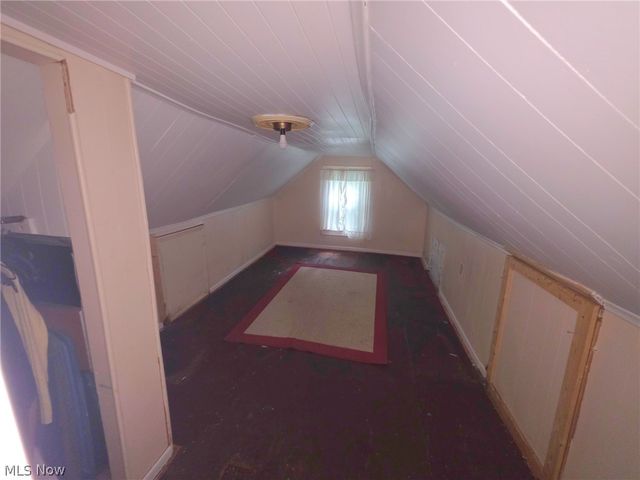 36 Benton Street, Austintown, OH 44515