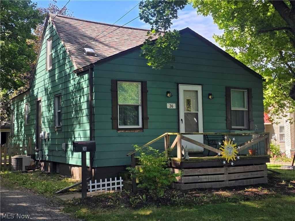 36 Benton Street, Austintown, OH 44515