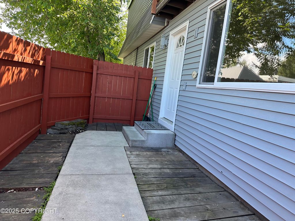 3960 Reka Drive, #B-01, Anchorage, AK 99508