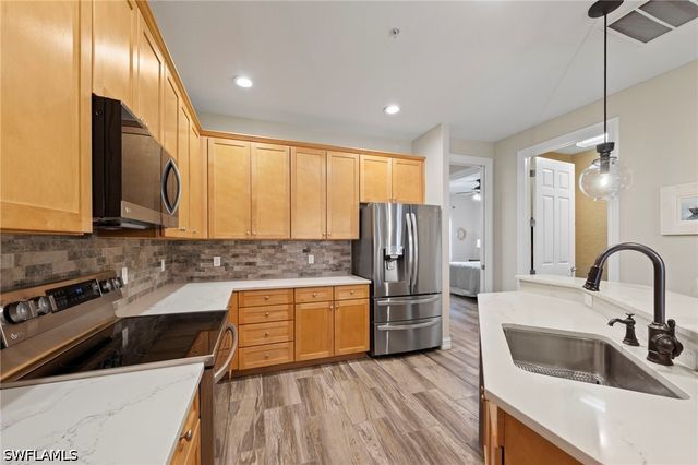 9076 Rialto ST 6204, Naples, FL 34113