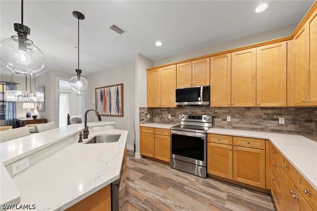 9076 Rialto ST 6204, Naples, FL 34113