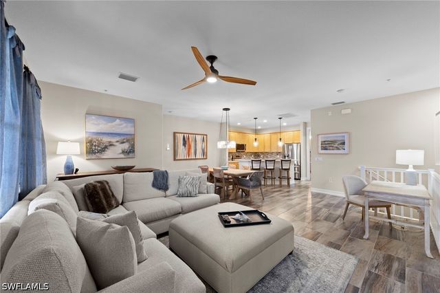 9076 Rialto ST 6204, Naples, FL 34113