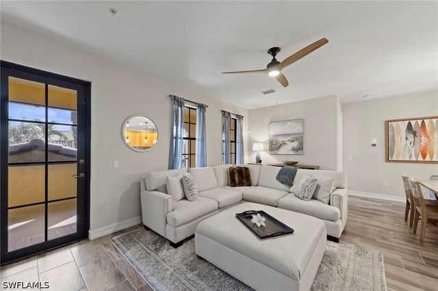 9076 Rialto ST 6204, Naples, FL 34113