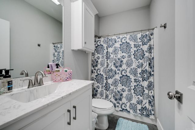 4 Clover Ridge, Vilonia, AR 72173