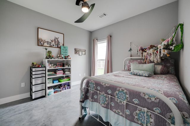 4 Clover Ridge, Vilonia, AR 72173