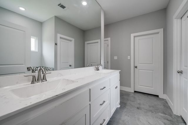 4 Clover Ridge, Vilonia, AR 72173