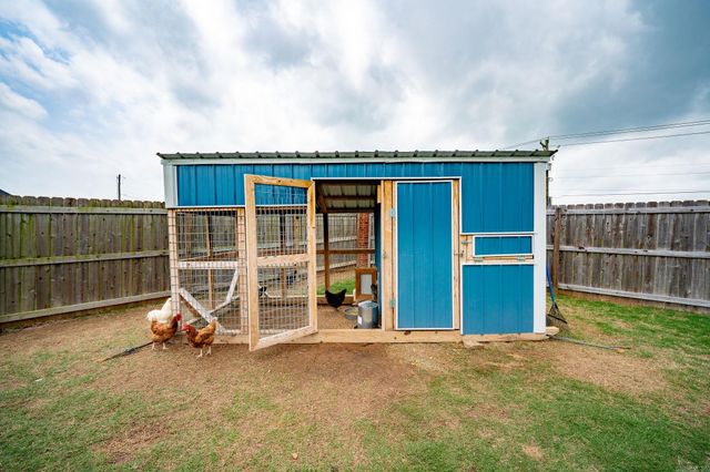 4 Clover Ridge, Vilonia, AR 72173