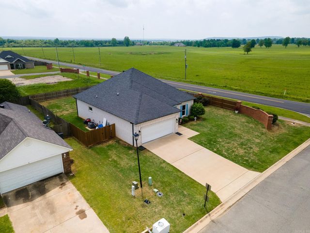4 Clover Ridge, Vilonia, AR 72173