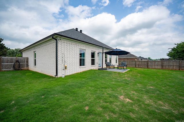 4 Clover Ridge, Vilonia, AR 72173