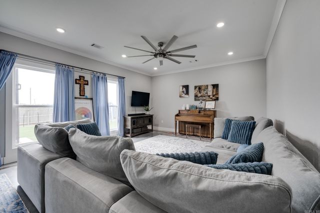 4 Clover Ridge, Vilonia, AR 72173