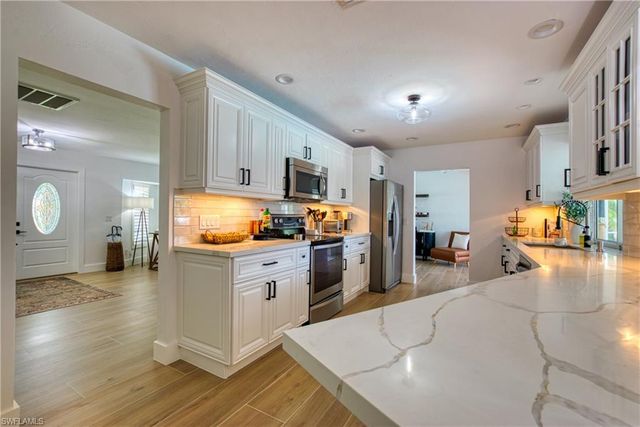 154 SW 52nd ST, Cape Coral, FL 33914