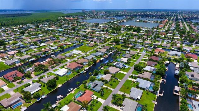 154 SW 52nd ST, Cape Coral, FL 33914