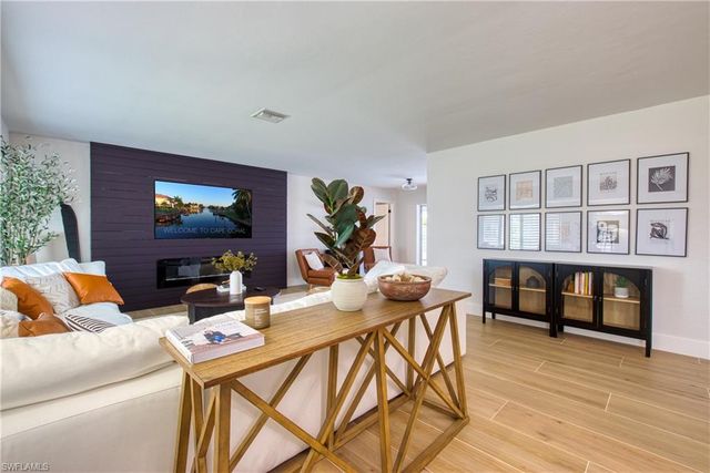 154 SW 52nd ST, Cape Coral, FL 33914