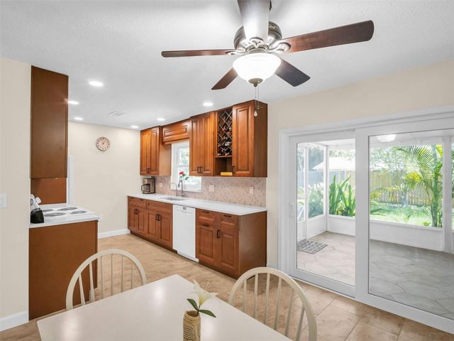 1011 COLDSTREAM COURT, Tarpon Springs, FL 34689