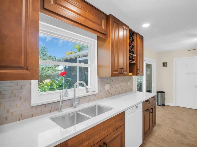 1011 COLDSTREAM COURT, Tarpon Springs, FL 34689