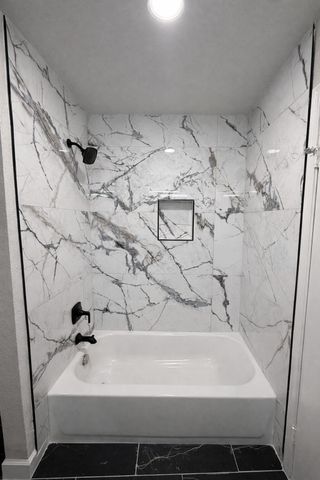 2125 Augusta Drive 74, Houston, TX 77057