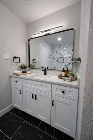 2125 Augusta Drive 74, Houston, TX 77057